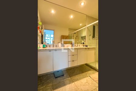 Apartamento à venda com 170m², 3 quartos e 1 vagaSuíte