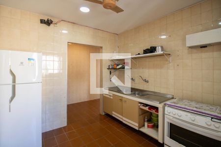 Apartamento para alugar com 131m², 4 quartos e sem vagaCozinha