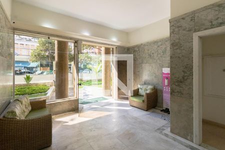 Apartamento para alugar com 131m², 4 quartos e sem vagaHall social