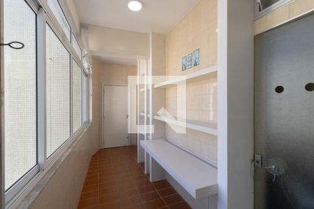 Apartamento para alugar com 131m², 4 quartos e sem vagaCorredor