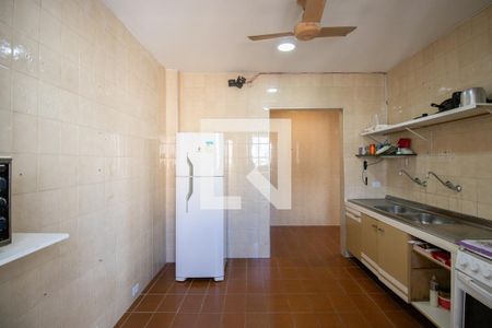 Apartamento para alugar com 131m², 4 quartos e sem vagaCozinha