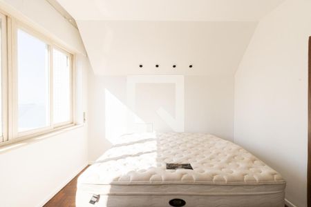 Quarto 1 de apartamento para alugar com 4 quartos, 131m² em Pitangueiras, Guarujá