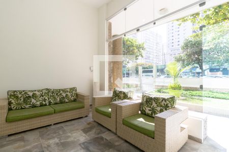 Apartamento para alugar com 131m², 4 quartos e sem vagaHall social