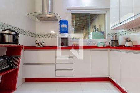 Casa à venda com 110m², 2 quartos e 2 vagas Casa à venda com 110m², 2 quartos e 2 vagasCozinha