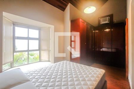 Casa de condomínio à venda com 130m², 3 quartos e 2 vagas Casa de condomínio à venda com 130m², 3 quartos e 2 vagasSuite