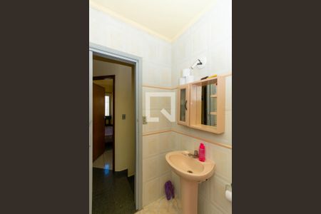 Casa à venda com 150m², 3 quartos e 4 vagas Casa à venda com 150m², 3 quartos e 4 vagasBanheiro