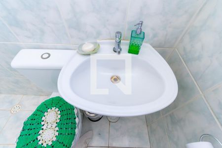 Casa à venda com 150m², 3 quartos e 4 vagas Casa à venda com 150m², 3 quartos e 4 vagasBanheiro 2