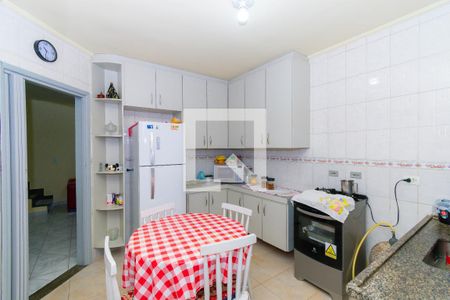 Casa à venda com 150m², 3 quartos e 4 vagas Casa à venda com 150m², 3 quartos e 4 vagasCozinha