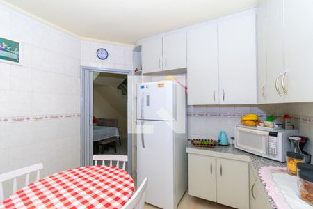 Casa à venda com 150m², 3 quartos e 4 vagas Casa à venda com 150m², 3 quartos e 4 vagasCozinha
