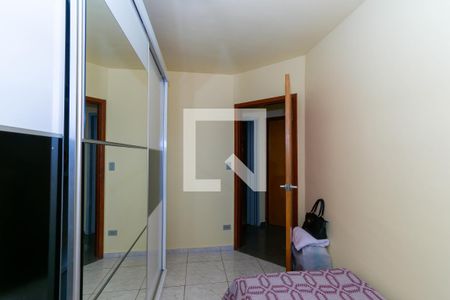 Casa à venda com 150m², 3 quartos e 4 vagas Casa à venda com 150m², 3 quartos e 4 vagasQuarto 2