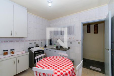 Casa à venda com 150m², 3 quartos e 4 vagas Casa à venda com 150m², 3 quartos e 4 vagasCozinha