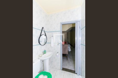 Casa à venda com 150m², 3 quartos e 4 vagas Casa à venda com 150m², 3 quartos e 4 vagasBanheiro 2