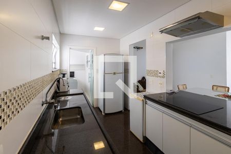 Apartamento para alugar com 140m², 3 quartos e 2 vagasCozinha