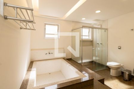 Apartamento para alugar com 140m², 3 quartos e 2 vagasBanheiro da Suíte 1