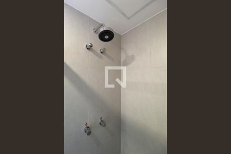 Banheiro de kitnet/studio à venda com 1 quarto, 24m² em Vila Nova Conceição, São Paulo