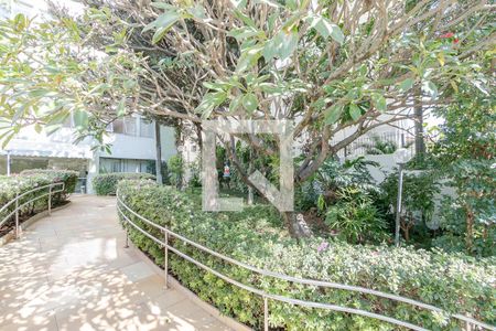 Apartamento à venda com 96m², 3 quartos e 1 vaga Apartamento à venda com 96m², 3 quartos e 1 vagaEntrada