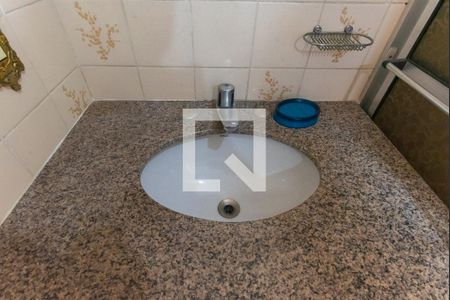 Banheiro de apartamento à venda com 1 quarto, 60m² em Centro, Campinas