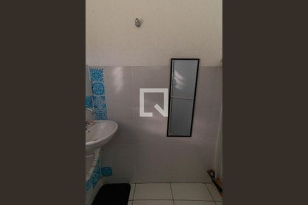 Casa à venda com 325m², 4 quartos e 2 vagasBanheiro de Serviço