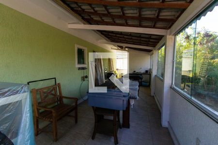 Casa à venda com 325m², 4 quartos e 2 vagasÁrea de Serviço