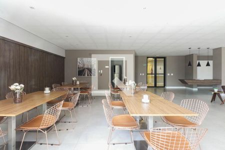 Apartamento à venda com 73m², 2 quartos e 2 vagasCondomínio - Salão de Festas 