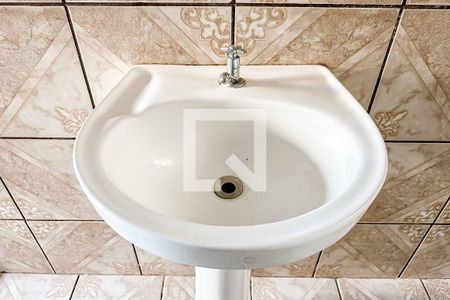 Casa à venda com 60m², 1 quarto e sem vaga Casa à venda com 60m², 1 quarto e sem vagaBanheiro