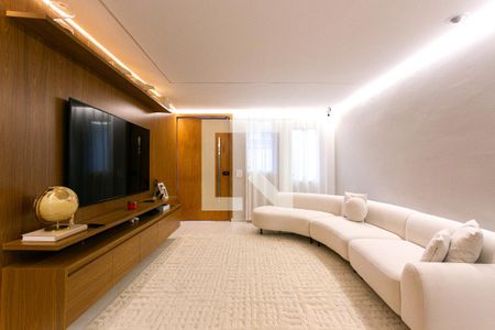 Sala de casa à venda com 3 quartos, 180m² em Vila Carrao, São Paulo