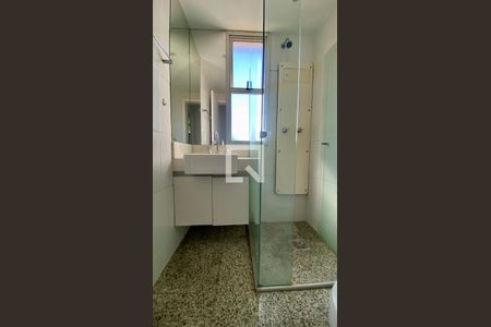 Apartamento à venda com 170m², 2 quartos e 2 vagasBanheiro Social