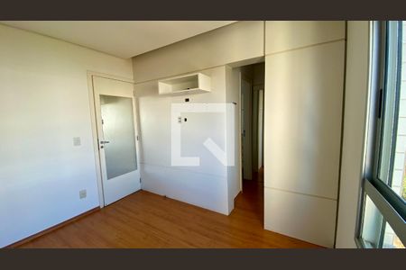 Quarto Suíte de apartamento à venda com 2 quartos, 170m² em Belvedere, Belo Horizonte