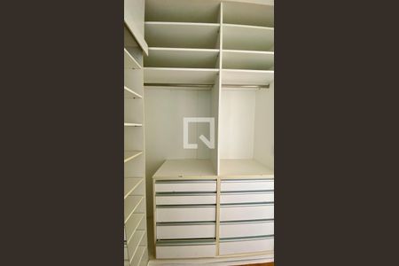 Apartamento à venda com 170m², 2 quartos e 2 vagasQuarto Suíte