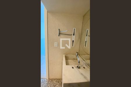 Apartamento à venda com 170m², 2 quartos e 2 vagasLavabo