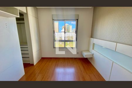 Quarto Suíte de apartamento à venda com 2 quartos, 170m² em Belvedere, Belo Horizonte