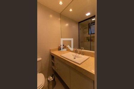 Apartamento para alugar com 330m², 4 quartos e 4 vagasQuarto 3 - Banheiro 