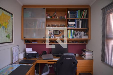 Casa à venda com 211m², 3 quartos e 4 vagasEscritório