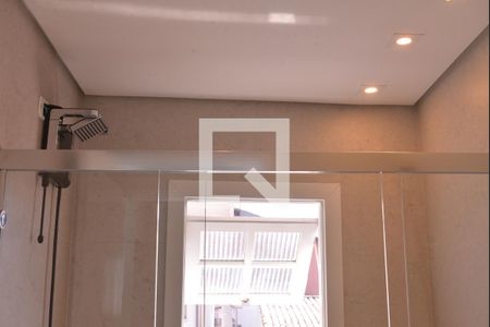 Casa à venda com 211m², 3 quartos e 4 vagasBanheiro do Quarto 1