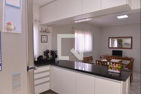 Casa à venda com 211m², 3 quartos e 4 vagasCozinha