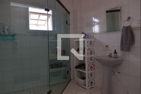 Casa à venda com 211m², 3 quartos e 4 vagasBanheiro