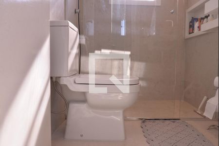 Casa à venda com 211m², 3 quartos e 4 vagasBanheiro do Quarto 1