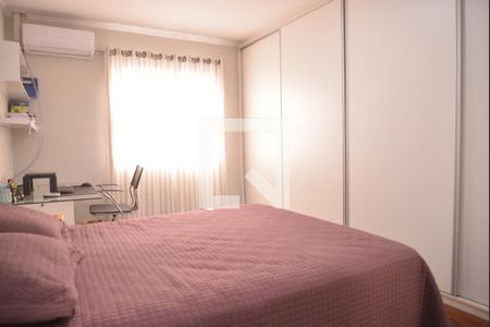 Casa à venda com 211m², 3 quartos e 4 vagasQuarto 3