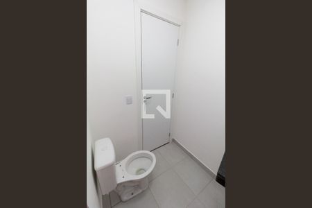 Apartamento para alugar com 39m², 2 quartos e sem vaga Apartamento para alugar com 39m², 2 quartos e sem vagaBanheiro