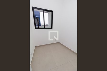 Quarto 2 de apartamento para alugar com 2 quartos, 39m² em Vila Euthalia, São Paulo