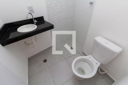 Banheiro de apartamento para alugar com 2 quartos, 39m² em Vila Euthalia, São Paulo