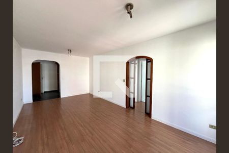 Apartamento à venda com 70m², 2 quartos e 1 vaga Apartamento à venda com 70m², 2 quartos e 1 vagaSala