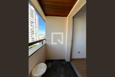 Apartamento à venda com 70m², 2 quartos e 1 vaga Apartamento à venda com 70m², 2 quartos e 1 vagaVaranda