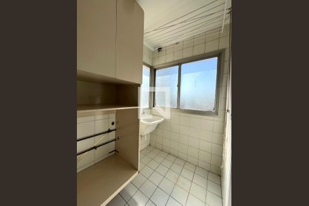 Apartamento à venda com 70m², 2 quartos e 1 vaga Apartamento à venda com 70m², 2 quartos e 1 vagaÁrea de Serviço