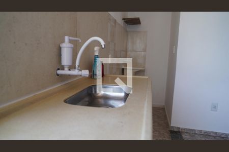 Cozinha de casa de condomínio para alugar com 1 quarto, 35m² em Jacarepaguá, Rio de Janeiro