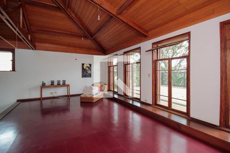 Casa à venda com 300m², 3 quartos e 3 vagas Casa à venda com 300m², 3 quartos e 3 vagasQuarto