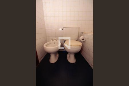 Casa à venda com 300m², 3 quartos e 3 vagas Casa à venda com 300m², 3 quartos e 3 vagasBanheiro da Suíte 1