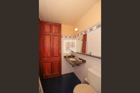 Casa à venda com 300m², 3 quartos e 3 vagas Casa à venda com 300m², 3 quartos e 3 vagasBanheiro da Suíte 2