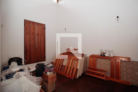 Casa à venda com 300m², 3 quartos e 3 vagas Casa à venda com 300m², 3 quartos e 3 vagasSala de TV