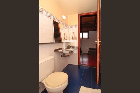 Casa à venda com 300m², 3 quartos e 3 vagas Casa à venda com 300m², 3 quartos e 3 vagasBanheiro